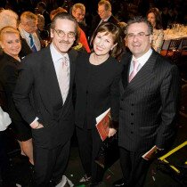 with wife, Wilma, and actor Jeremy Irons Luncheon in honor of Franco Zeffirelli - April 2008 | Photo: (c) Dario Acosta 2008