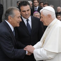 Audience with Pope Benedict XVI | Gerard André is introduced to the Pope | April 20, 2008