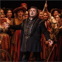 as Gualtiero in "Il Pirata", Metropolitan Opera 2002 | Photo: Courtesy of the Metropolitan Opera